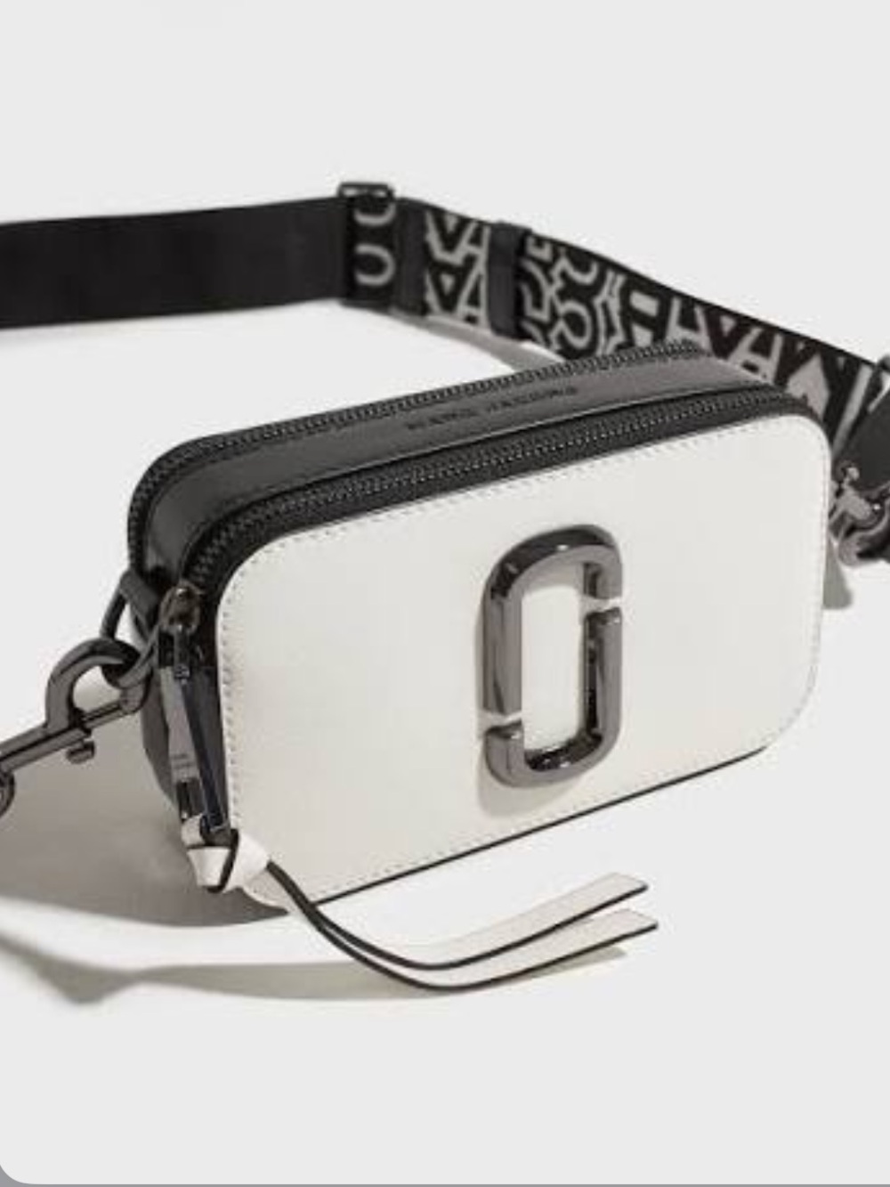 Marc Jacobs THE UTILITY Snapshot Crossbody Bag with Black Logo Strap PLUS Charm - Picture 3 of 12